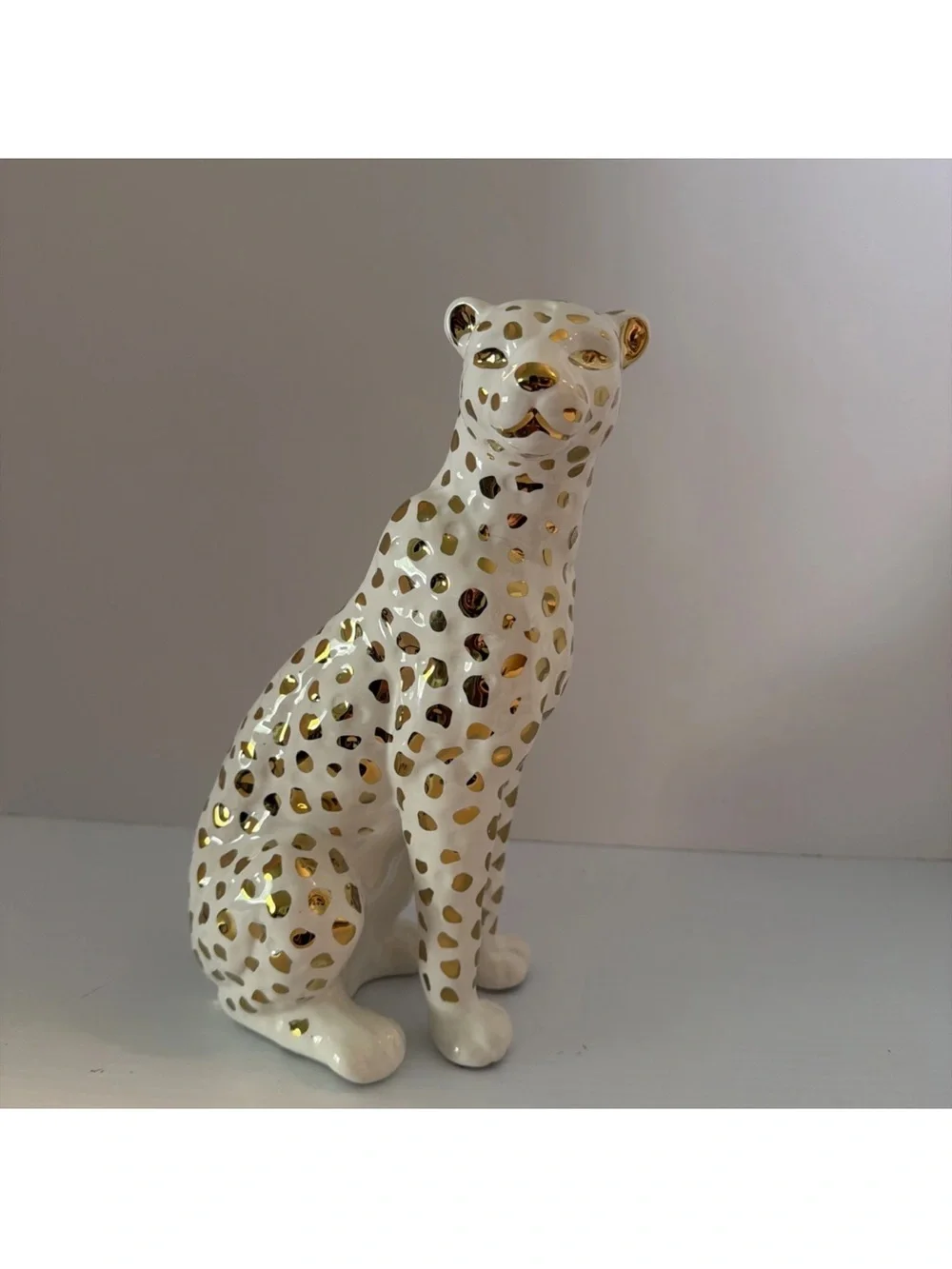Cheetah Statue Home Decor Leopard Sculpture Sitting Cheetah White & Gold New